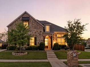7945 Forest Lakes Dr, North Richland Hills, TX 76182