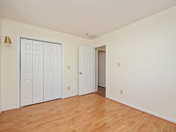 5th image of 1635 Poes Ln