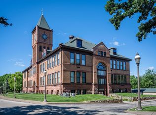 411 S Prospect St APT 206, Galena, IL 61036