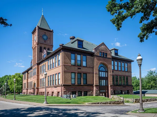 411 S Prospect St APT 206, Galena, IL 61036