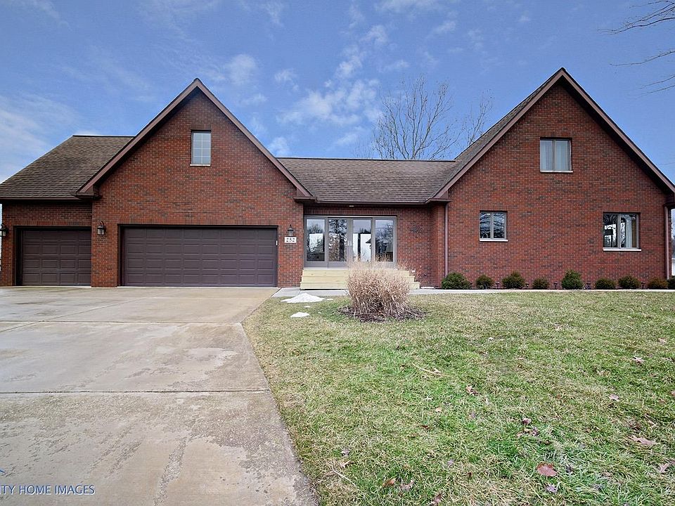 1st image of 252 Hawthorne Dr
