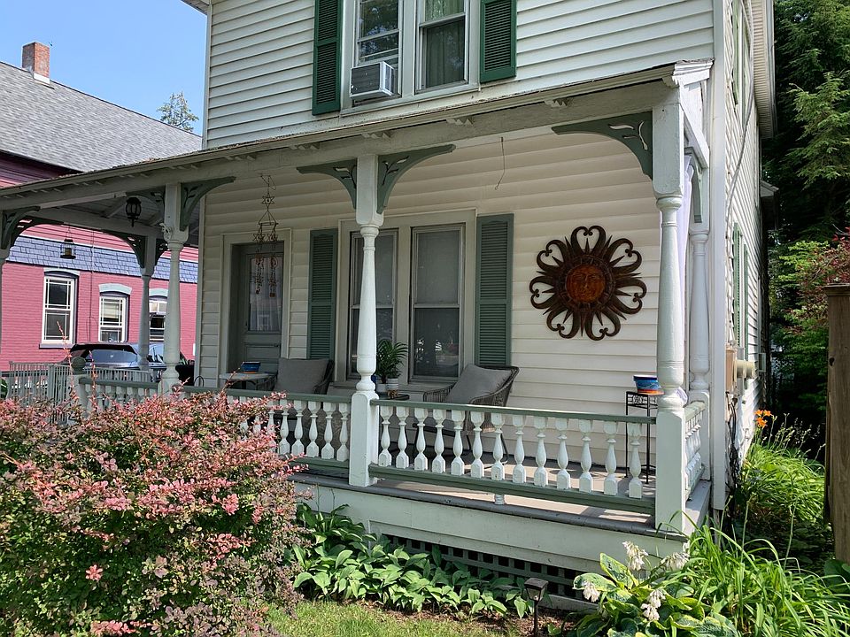 1st image of 212 Church St