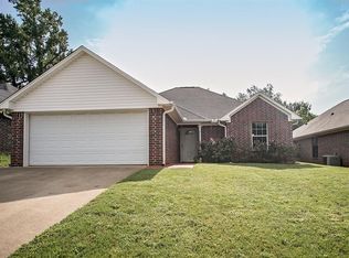 422 Tara Ln, Troup, TX 75789