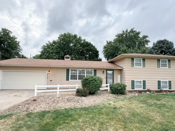 3216 D Ave, Kearney, NE 68847