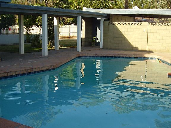 30,000 Gal Pool