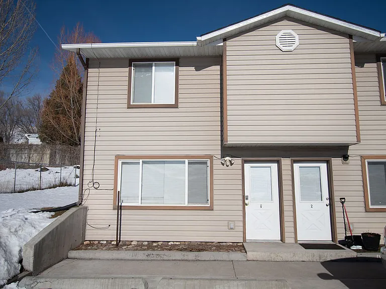 640 W Old Highway 30 #1 — Photo 10