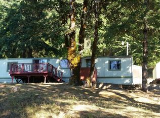 295 Wolf Valley Dr, Umpqua, OR 97486