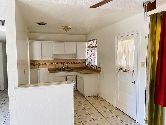 4th image of 1236 Stanley St
