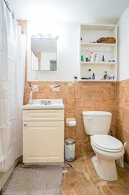 Rented by Compass | media 7