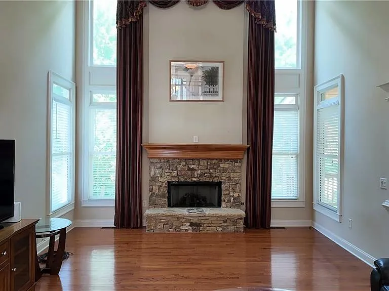 5722 Ashleigh Walk Dr — Photo 18