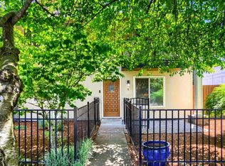 4830 SE Stark St APT 5, Portland, OR 97215