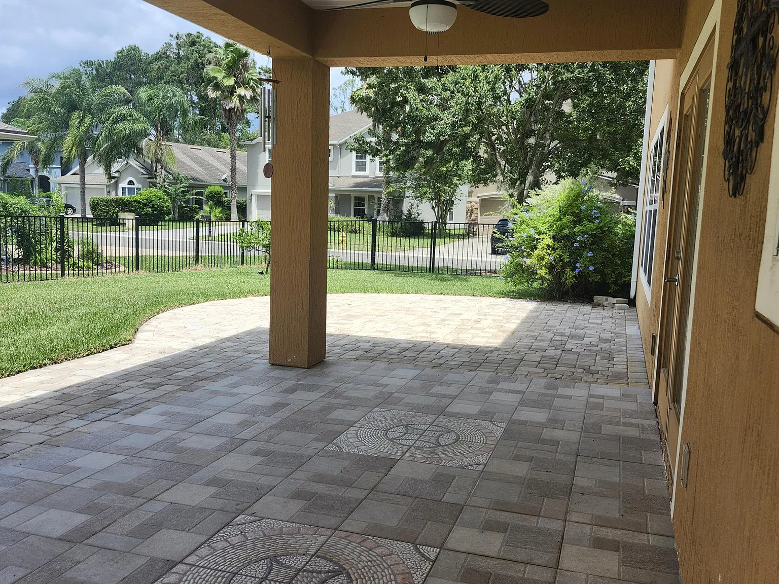 5 bed, 3.0 bath, 2857 sqft, $3,765 — Photo 3