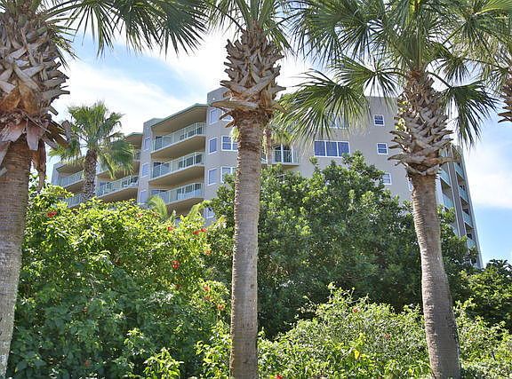 4th image of 4 Oceans West Blvd APT 307A