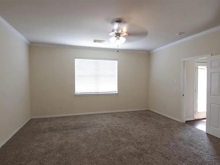 2027 Creek Run Dr — Photo 13