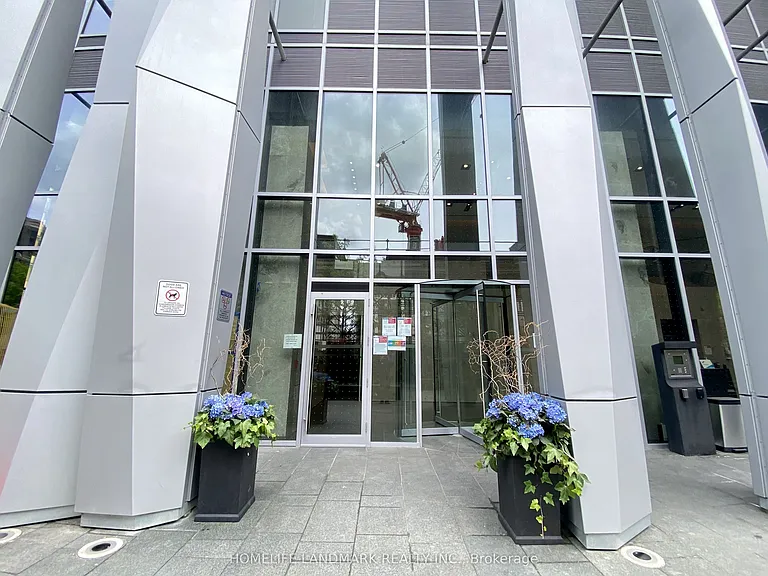 1 Yorkville Ave #601 — Photo 16