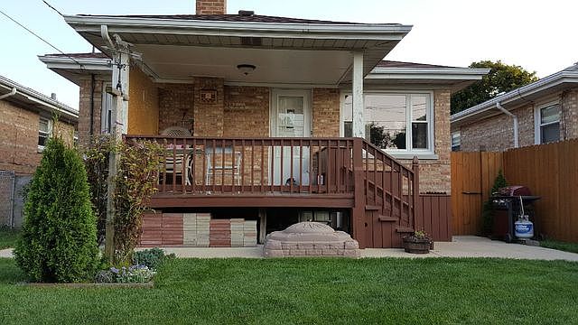 2nd image of 8146 W Addison St
