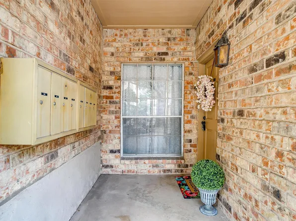 4415 Bellaire Dr S APT 101S, Fort Worth, TX 76109