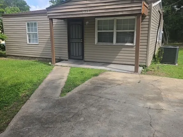 5443 Winona Dr, Moss Point, MS 39563