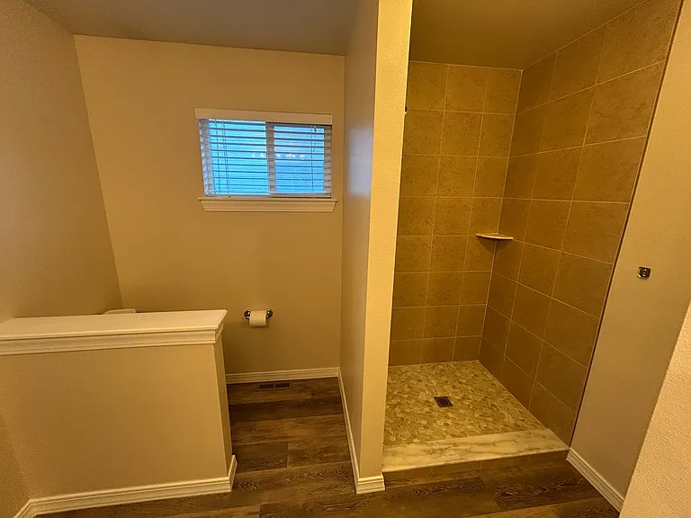 1811 N Prestwick Way — Photo 9