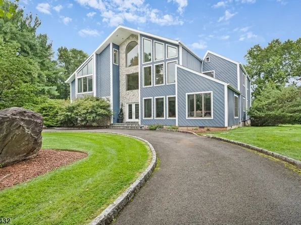 81 Greenwoods Road, Old Tappan, NJ 07675