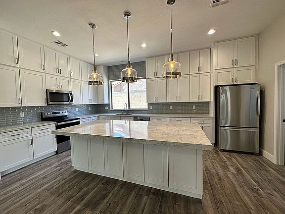4th image of 1417 N Duval