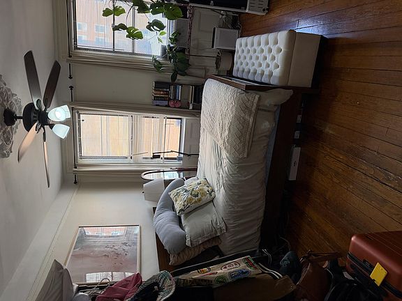 4th image of 321 Willow Ave APT 5
