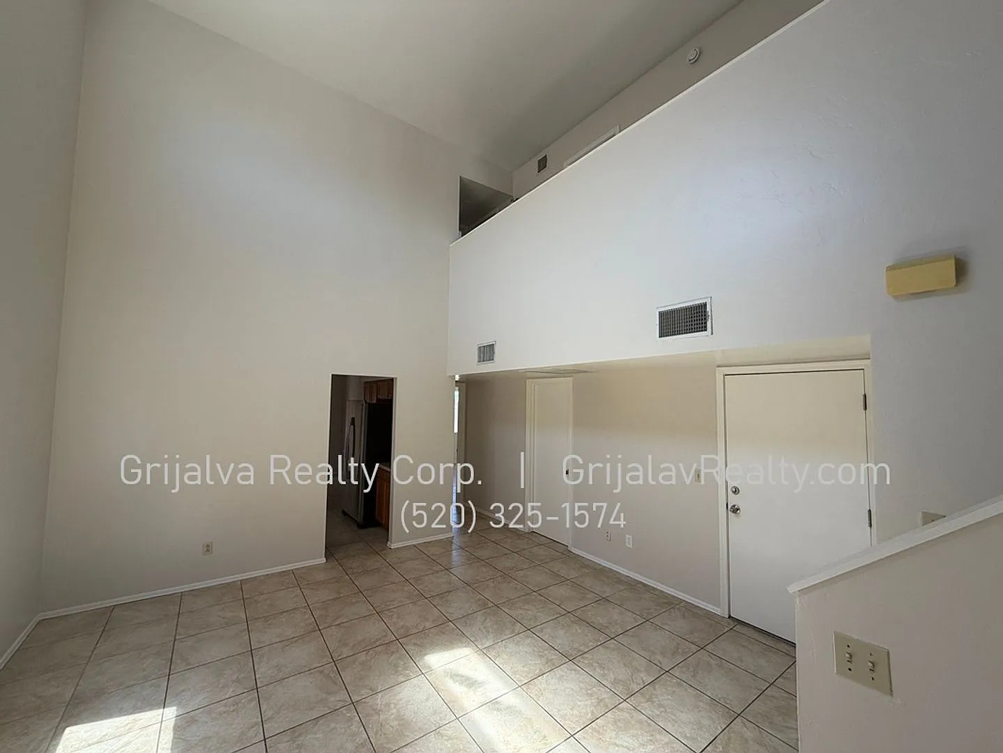 Lovely 2-Story 3 Bedroom House for Rent (Valencia/Campbell) — Photo 4