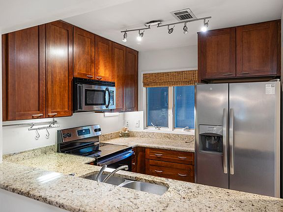 5th image of 4403 Sea Forest Dr