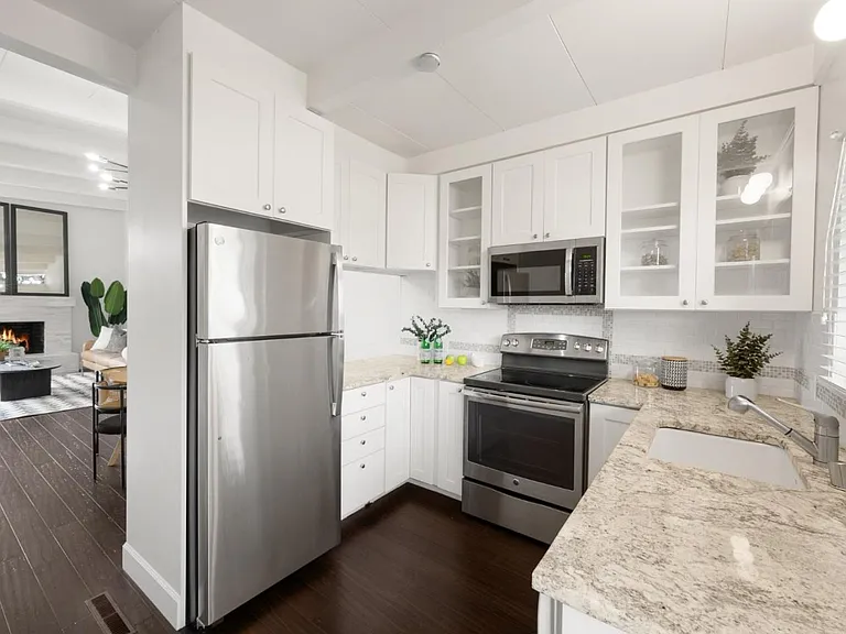 3901 Middlefield Rd #G — Photo 13