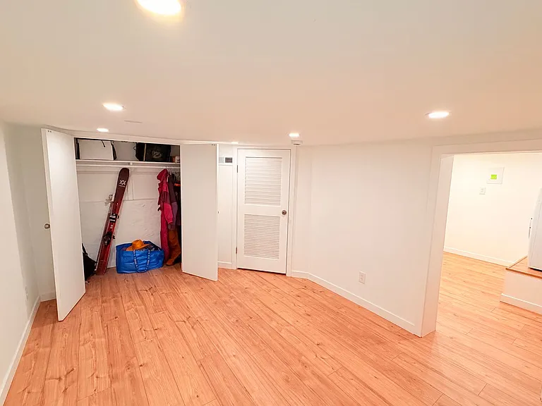 3300 Meade St — Photo 24