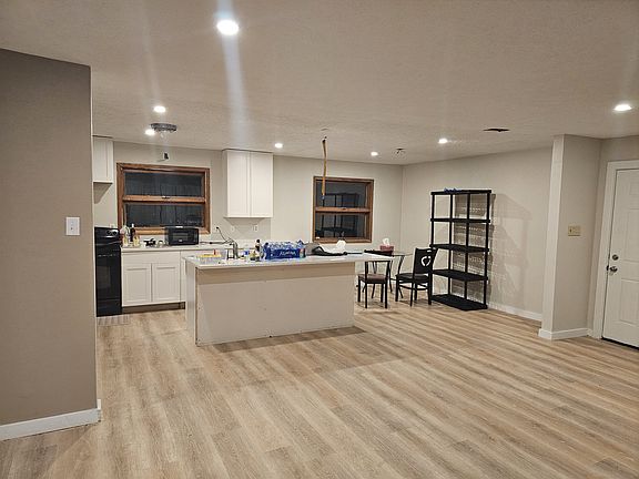 4th image of 77 Shelton Dr
