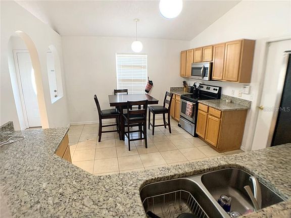 4th image of 3635 Queens Cove Blvd