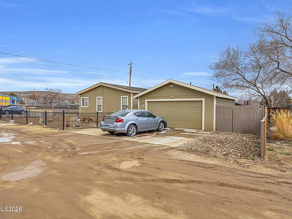 2nd image of 592 Morgan Cir