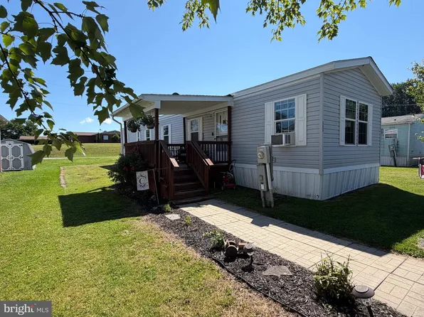 128 Country Ln, Bellefonte, PA 16823