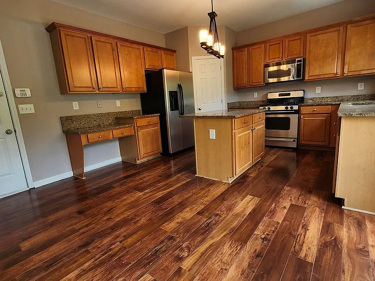 212 Revillion Way — Photo 4