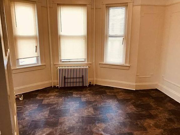 5th image of 31 Cedar St