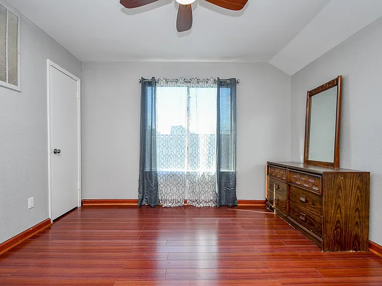 11414 Chariot Dr — Photo 10