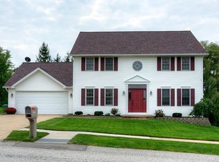 5208 Westbury Farms Dr, Erie, PA