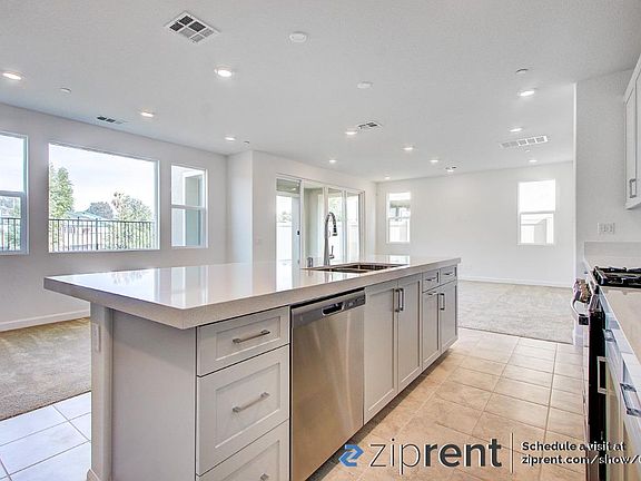 3rd image of 1142 Barry Pl