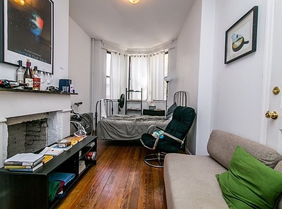 3rd image of 704 Leonard St #1REEF