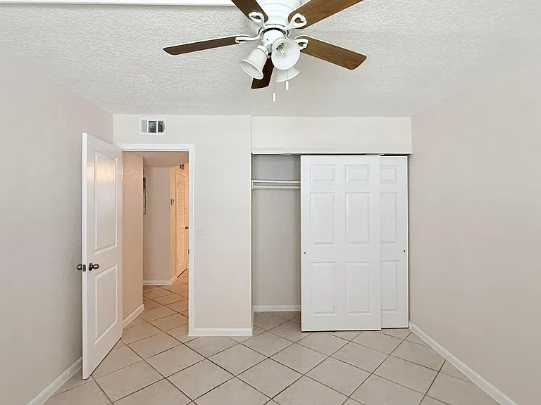 501 W Kalmia Dr #2 — Photo 8