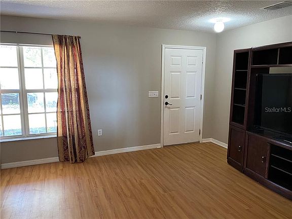 5th image of 1517 21st St SE