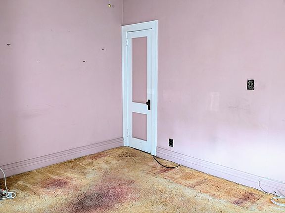 5th image of 31 Cleveland Pl