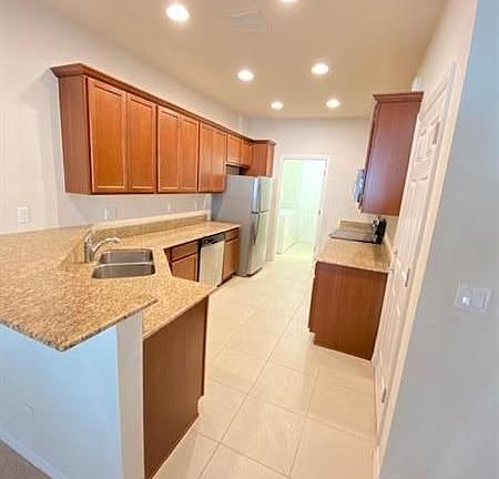 2nd image of 3246 S Caroline Dr