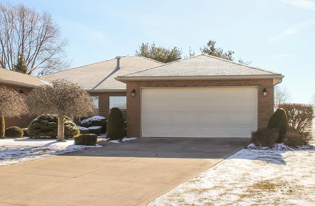 1108 Bogey Dr photo 1