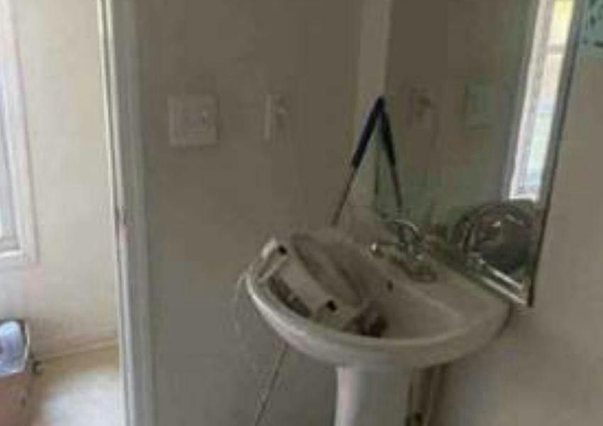 1st image of 298 Granada Dr