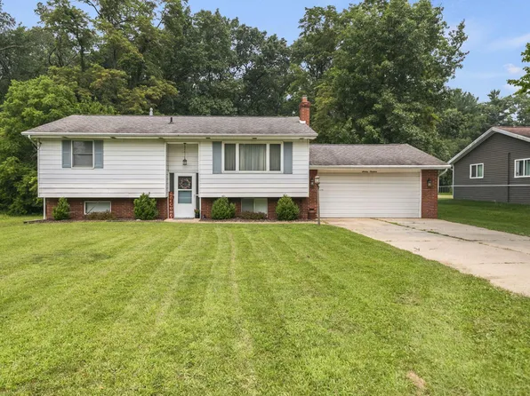 1619 E Bertrand Rd, Niles, MI 49120