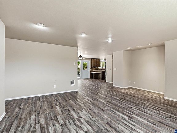 5th image of 1719 Belmont Loop SW