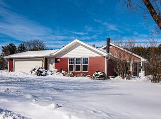1110 Perry Dr, Platteville, WI 53818