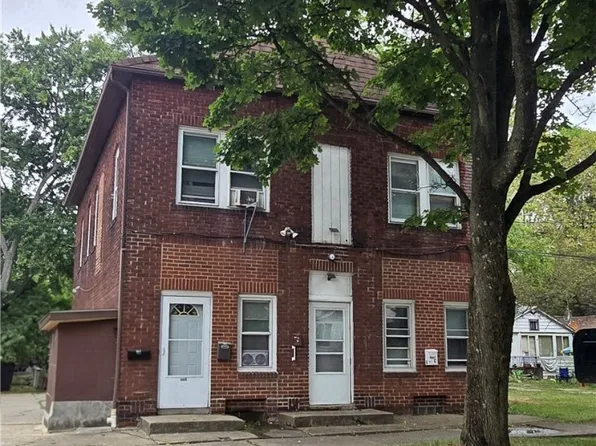 1310 Bellows St, Akron, OH 44301